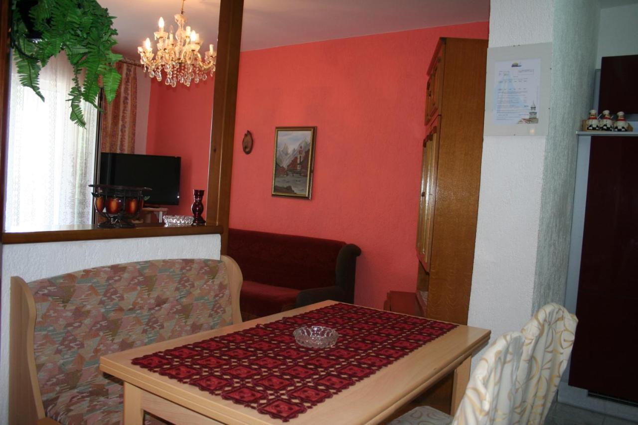 Apartmani Jankov Krk Town Eksteriør billede